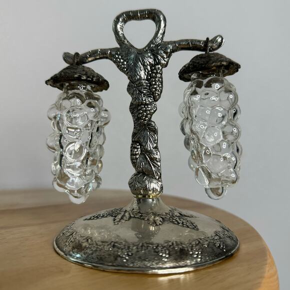 Vintage Glass Salt and Pepper Hanging Grapes Silver Made in Japan A Price Import - Picture 1 of 9